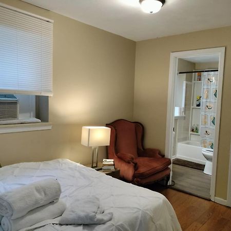 Stylish And Beautiful Condo Frederick Exterior foto